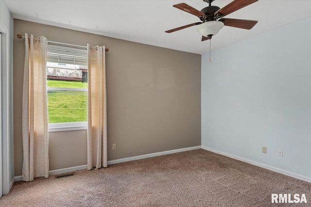 1524 Maureen Court, Springfield, IL 62702
