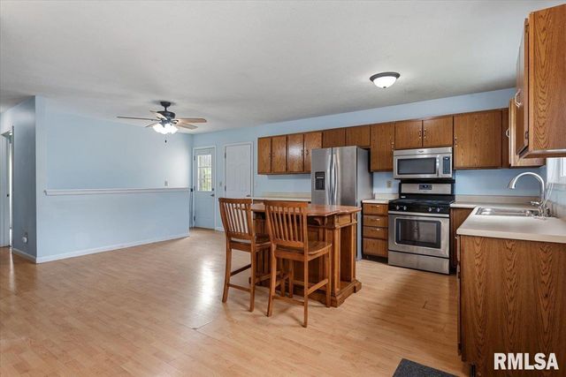 1524 Maureen Court, Springfield, IL 62702