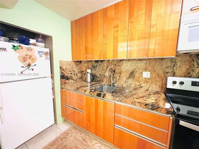 250 174th St 1510, Sunny Isles Beach, FL 33160