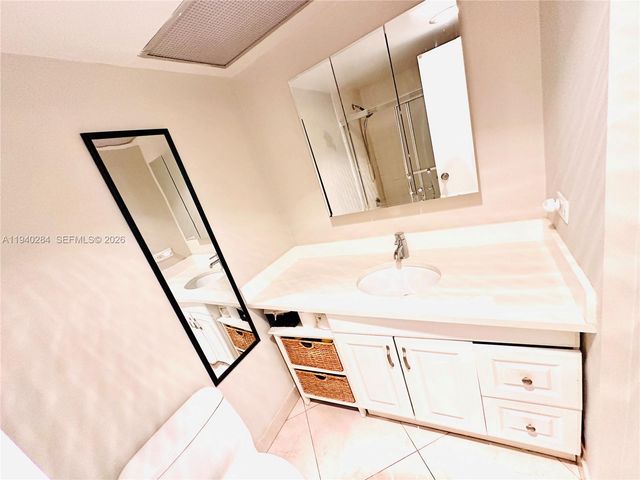 250 174th St 1510, Sunny Isles Beach, FL 33160