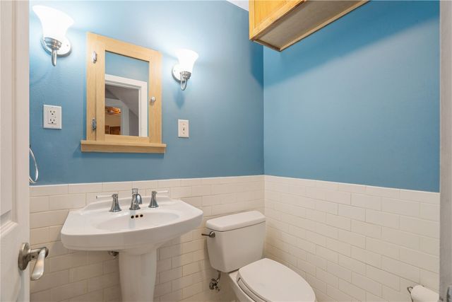 226 Johnson Ave, Cedar Rapids, IA 52405