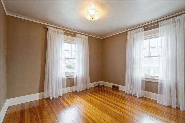 226 Johnson Ave, Cedar Rapids, IA 52405