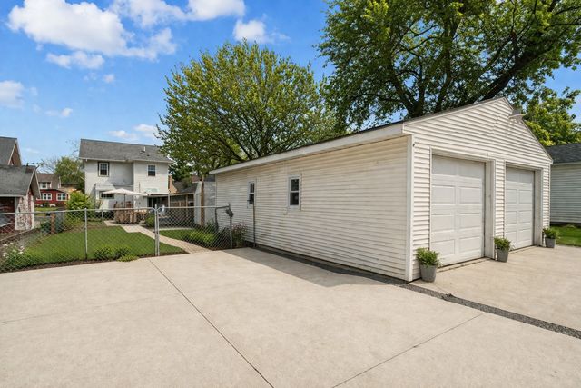 226 Johnson Ave, Cedar Rapids, IA 52405