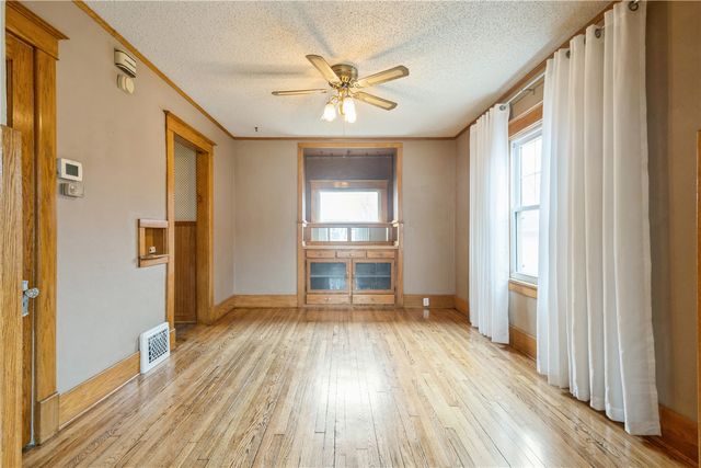 226 Johnson Ave, Cedar Rapids, IA 52405