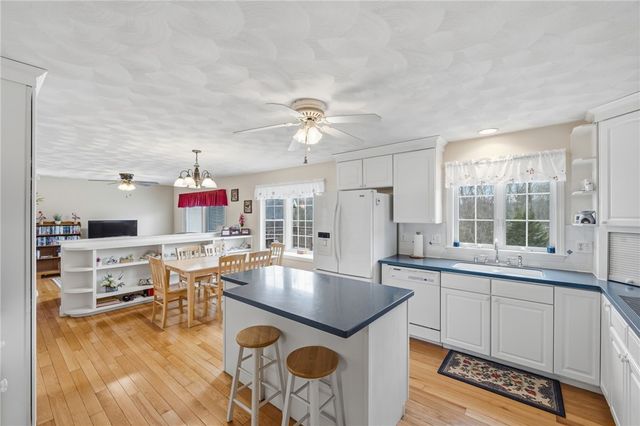 143 Trimtown Road, Scituate, RI 02857