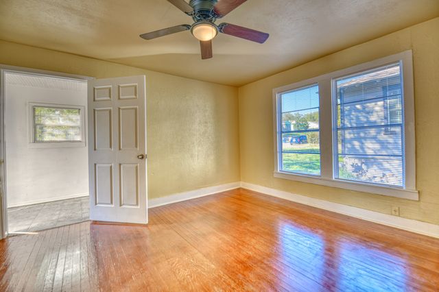 1559 Vermont Avenue, Dallas, TX 75216