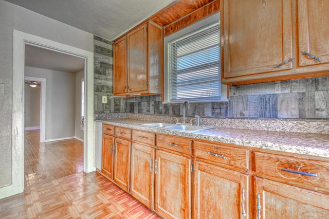 1559 Vermont Avenue, Dallas, TX 75216