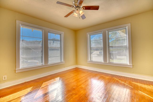 1559 Vermont Avenue, Dallas, TX 75216