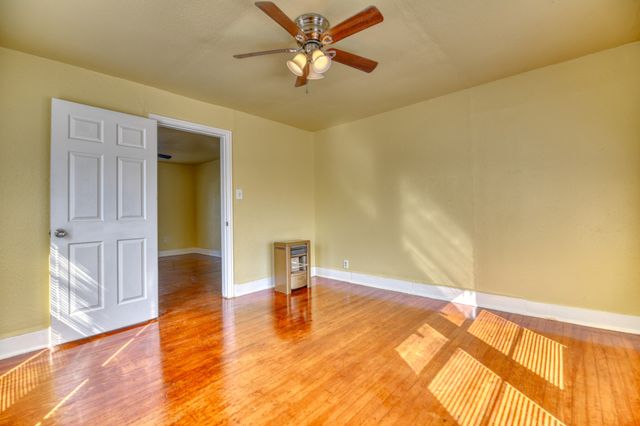 1559 Vermont Avenue, Dallas, TX 75216