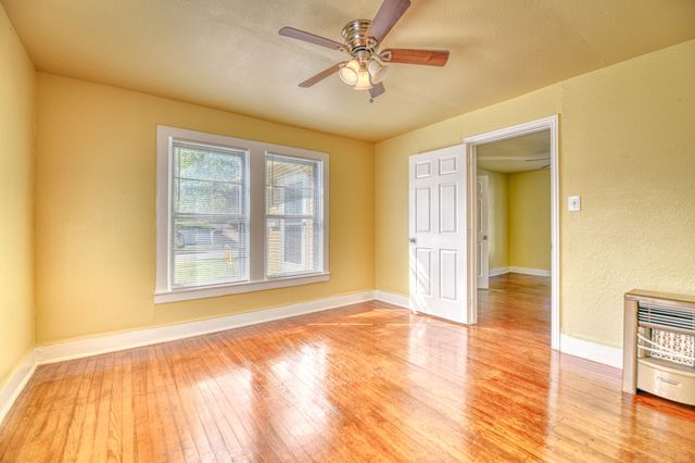 1559 Vermont Avenue, Dallas, TX 75216