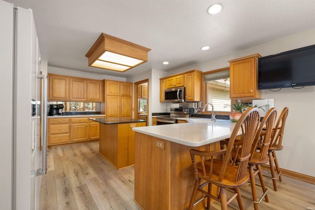 6615 Cherry Hill Parkway, Fort Wayne, IN 46835