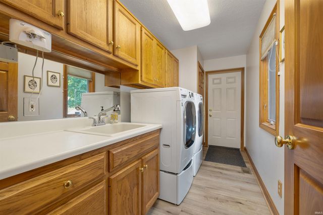 6615 Cherry Hill Parkway, Fort Wayne, IN 46835