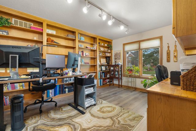 6615 Cherry Hill Parkway, Fort Wayne, IN 46835