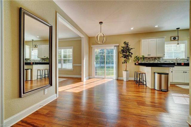 411 Maple RD, Yorktown, VA 23690