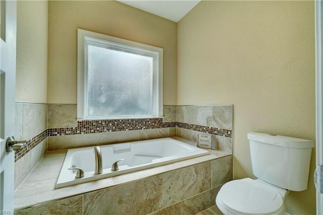 411 Maple RD, Yorktown, VA 23690