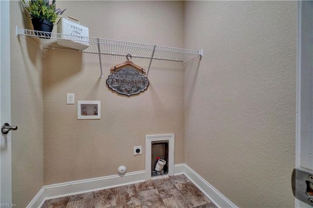 411 Maple RD, Yorktown, VA 23690