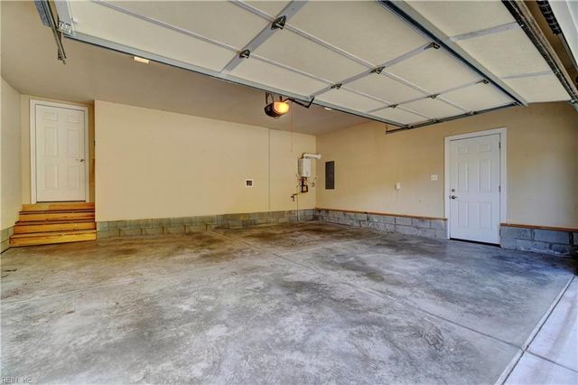 411 Maple RD, Yorktown, VA 23690