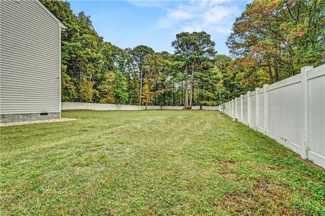 411 Maple RD, Yorktown, VA 23690