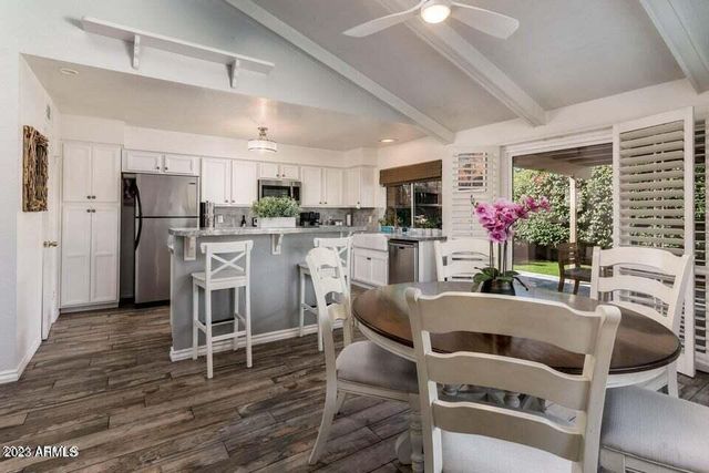 7526 N VIA DE LA CAMPANA A --, Scottsdale, AZ 85258