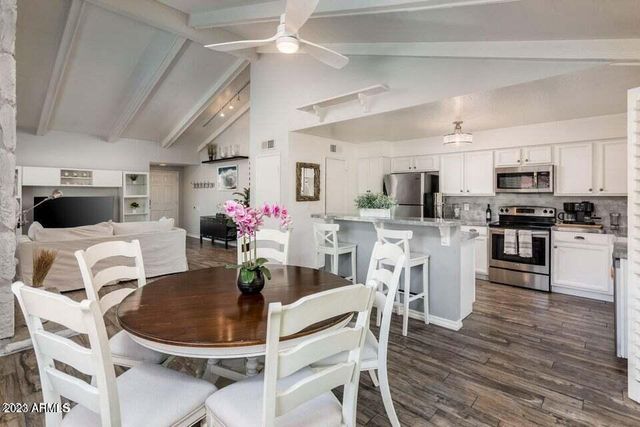 7526 N VIA DE LA CAMPANA A --, Scottsdale, AZ 85258