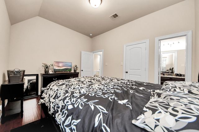 16211 Canova Hill Lane, Houston, TX 77044