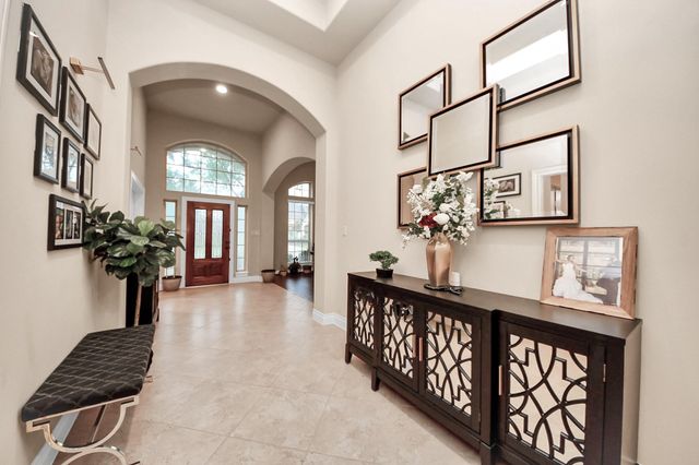 16211 Canova Hill Lane, Houston, TX 77044