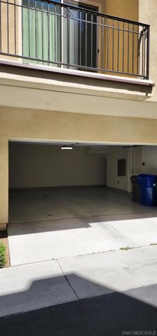 321 Canoe Ct., Santee, CA 92071