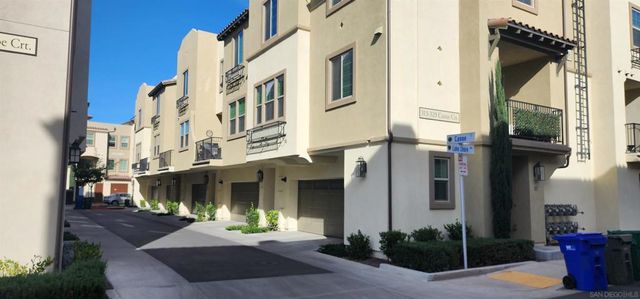 321 Canoe Ct., Santee, CA 92071