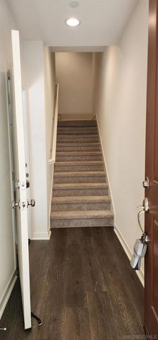 321 Canoe Ct., Santee, CA 92071