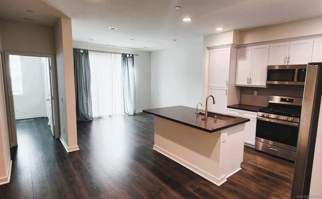 321 Canoe Ct., Santee, CA 92071