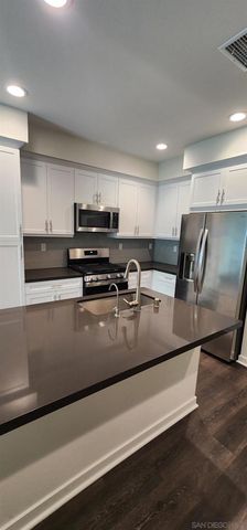 321 Canoe Ct., Santee, CA 92071