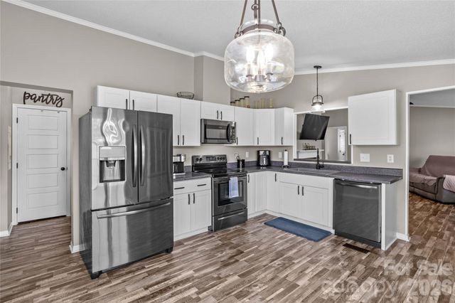 777 Midway Road, Statesville, NC 28625