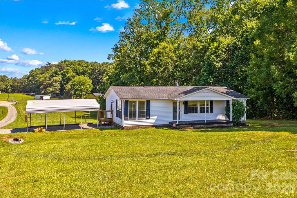 777 Midway Road, Statesville, NC 28625