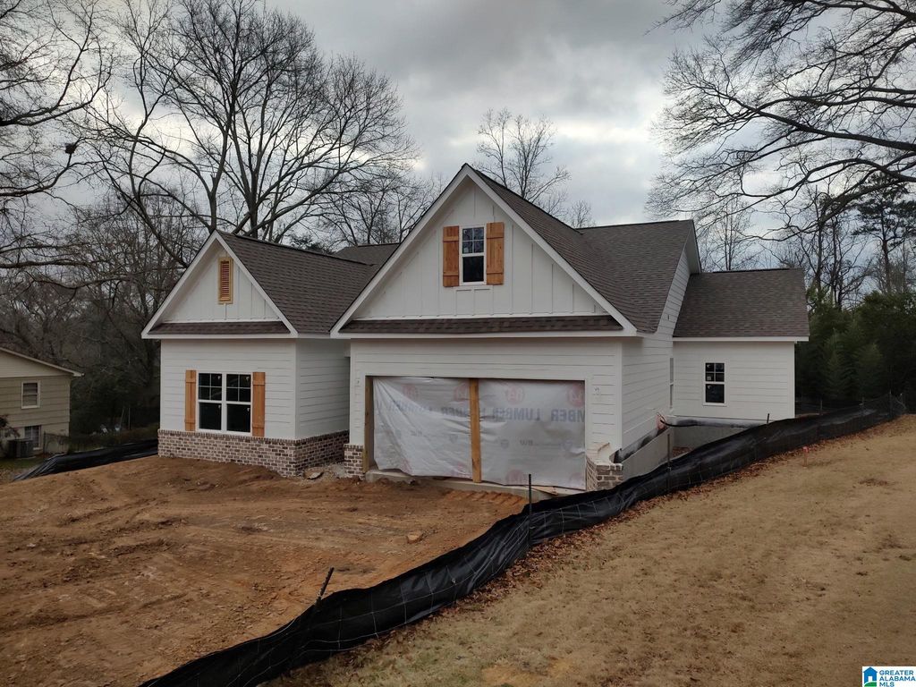 2208 LARKSPUR DRIVE, Hoover, AL 35226