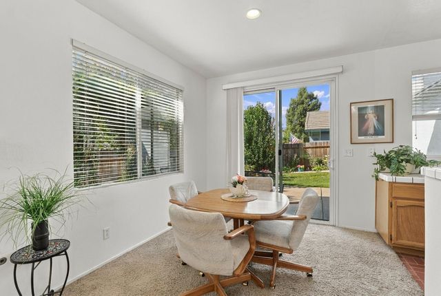 6401 Cedar Ranch Dr, Citrus Heights, CA 95621