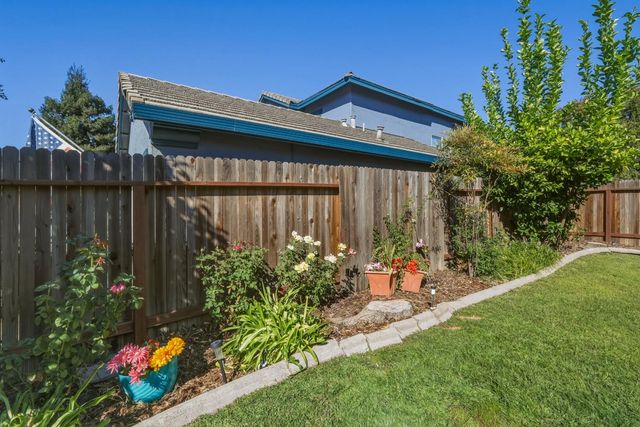 6401 Cedar Ranch Dr, Citrus Heights, CA 95621