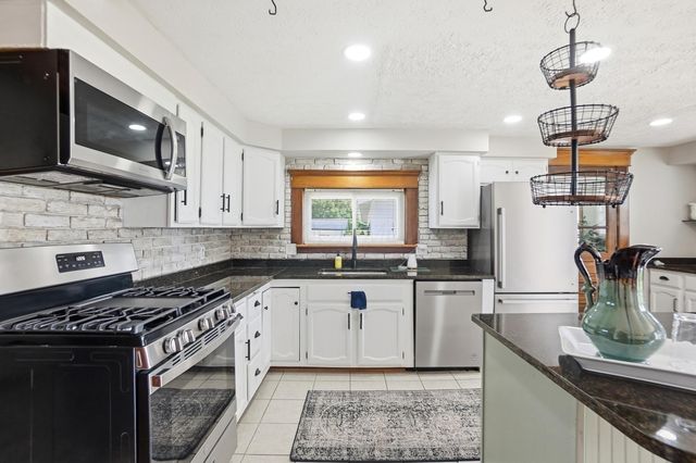 4838 Marion Road NW, Centerburg, OH 43011