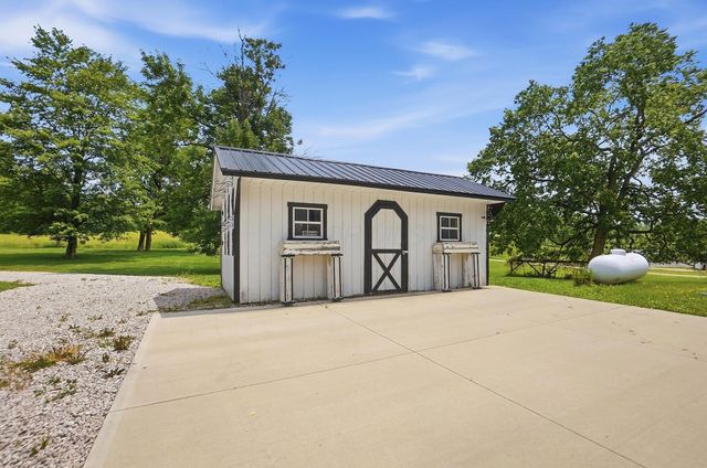4838 Marion Road NW, Centerburg, OH 43011