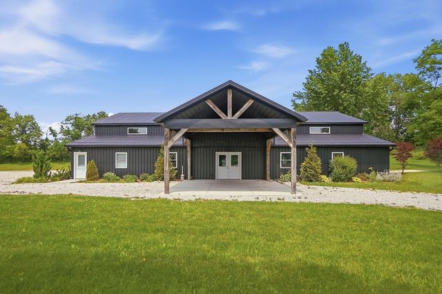 4838 Marion Road NW, Centerburg, OH 43011