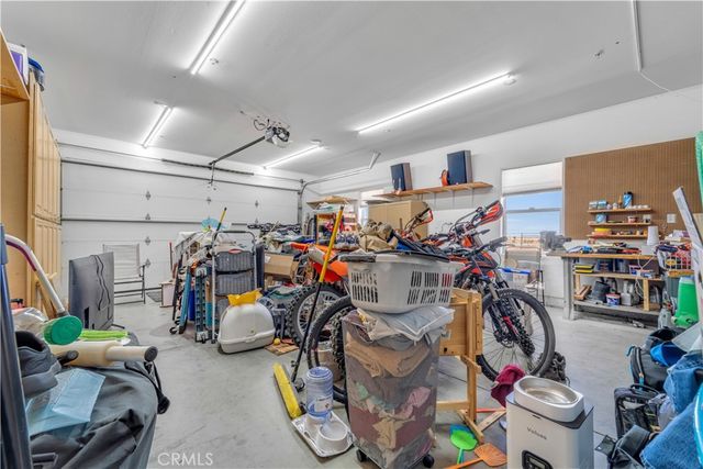 50725 70th W, Lancaster, CA 93536