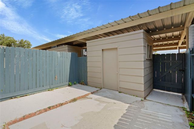 12873 High Star Drive, Houston, TX 77072