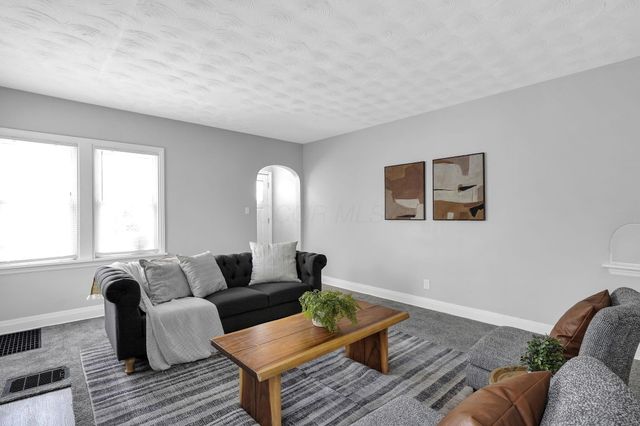 1366 Duxberry Avenue, Columbus, OH 43211