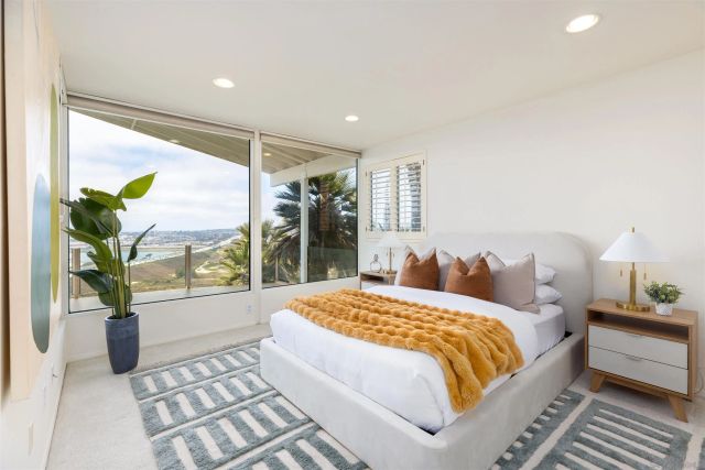 13286 Ocean Vista Rd, San Diego, CA 92130