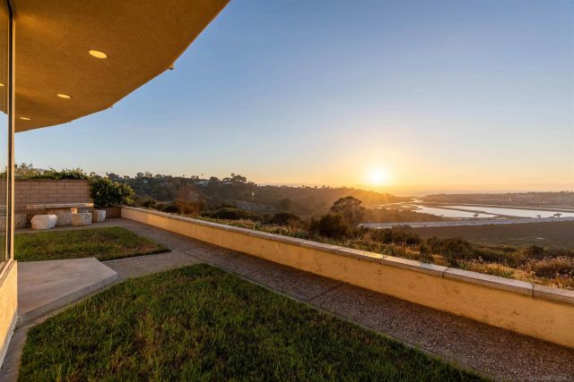 13286 Ocean Vista Rd, San Diego, CA 92130