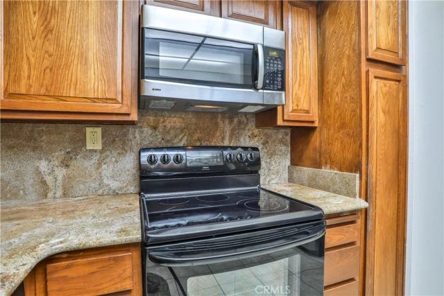 672 Greendale Lane, Pomona, CA 91767