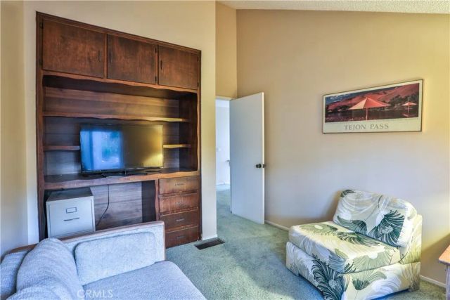 672 Greendale Lane, Pomona, CA 91767