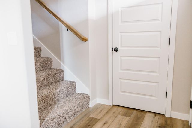 887 S Parkside Circle, Nixa, MO 65714