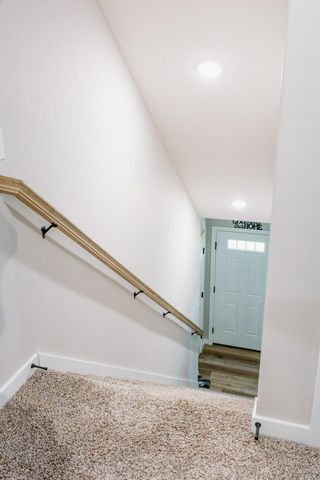 887 S Parkside Circle, Nixa, MO 65714
