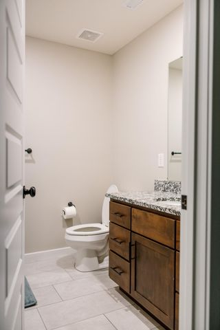 887 S Parkside Circle, Nixa, MO 65714