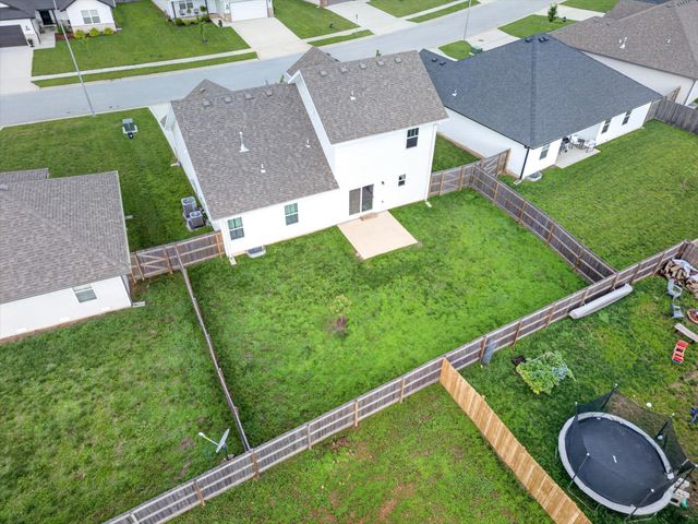 887 S Parkside Circle, Nixa, MO 65714